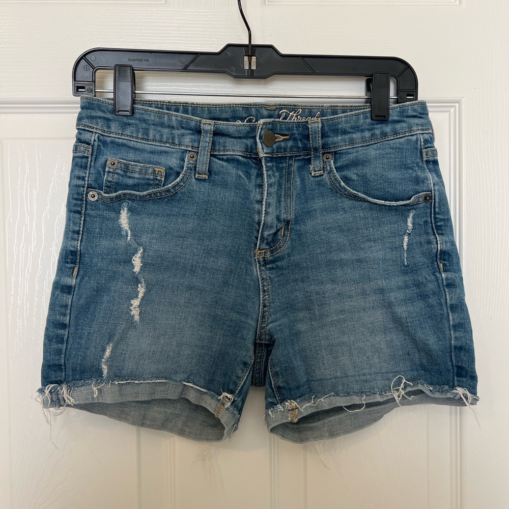 Universal Thread Mid Rise Boyfriend Denim Shorts Size 2/26R